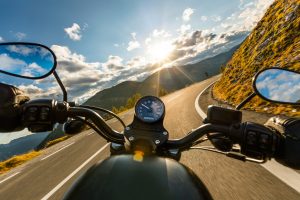 Road trip à moto : préparez-vous pour une aventure sans soucis