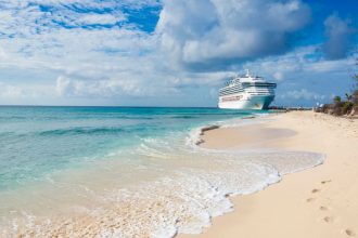 Réserver une croisière en déstockage : astuces et conseils pour économiser